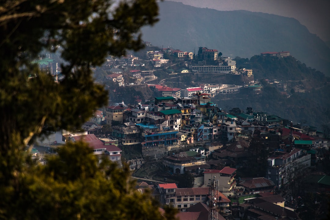 Book Dehradun to Dhanaulti taxi