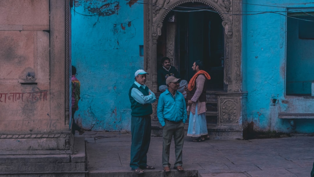 Dehradun to Mathura Cabs