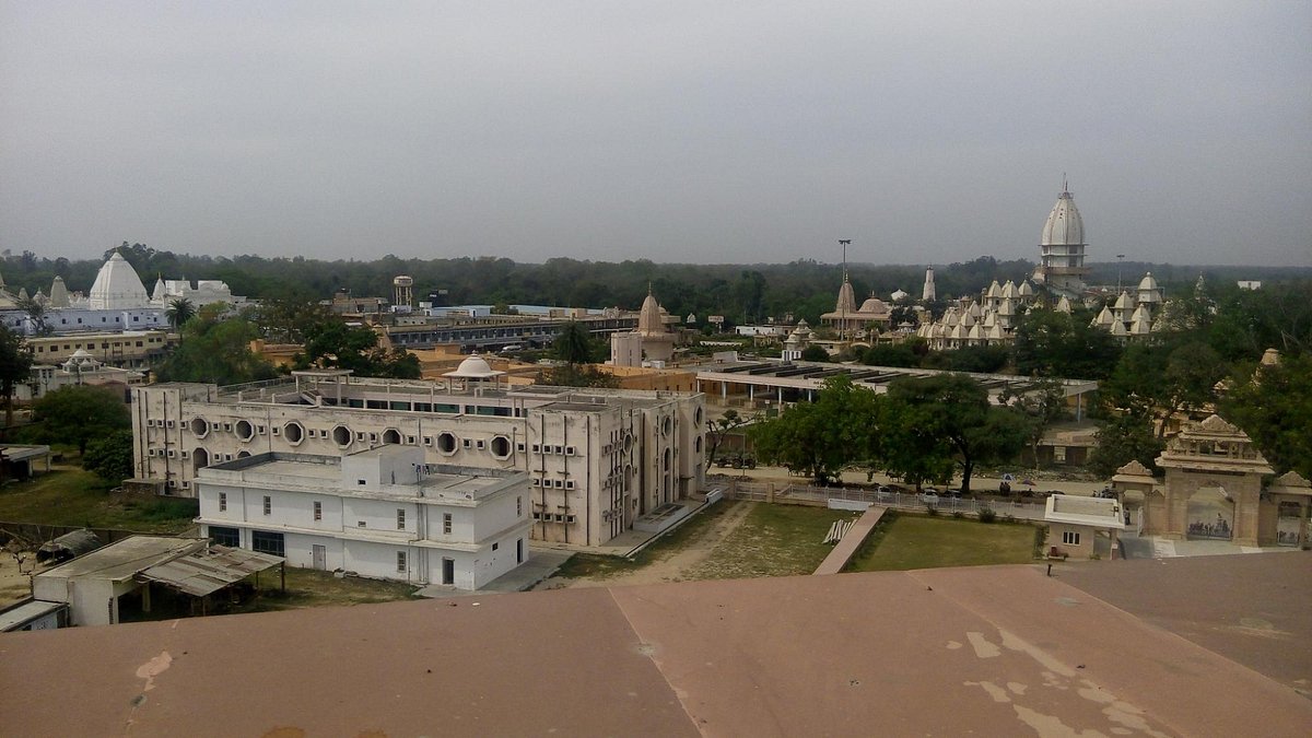 Dehradun to Meerut Taxi