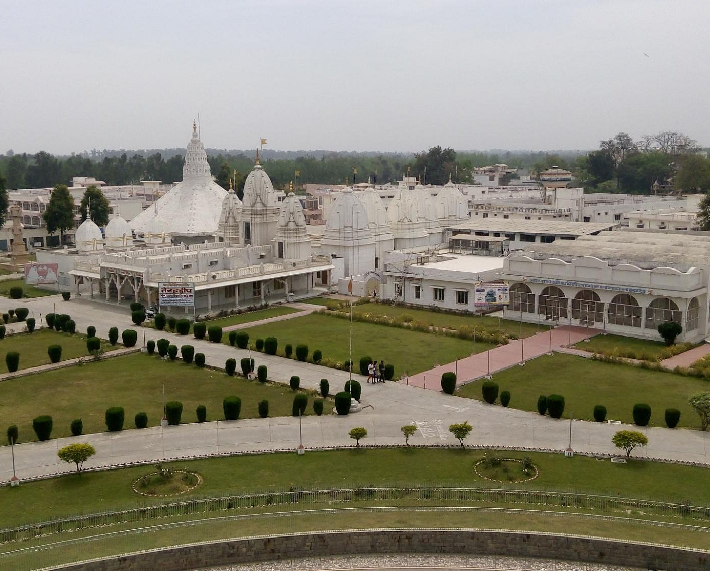 Dehradun to Meerut Taxi